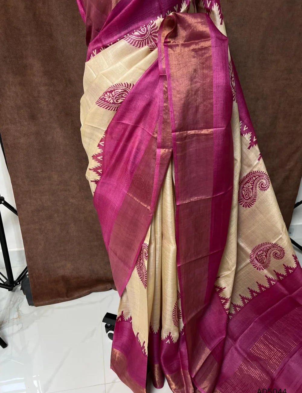 Ivory & Pink - Pure Desi Tussar Saree - Image 2